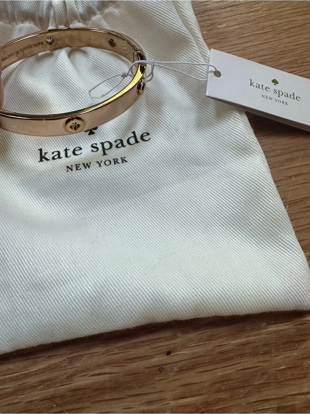 NWT Kate Spade New York Rose Gold Heart Hinged Bangle Bracelet - Picture 3 of 4